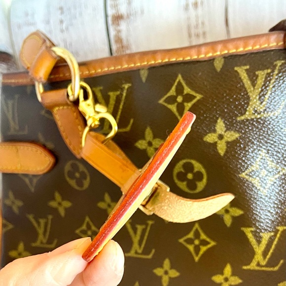 Louis Vuitton Leather tag with painted Vivienne - Picture 5 of 7